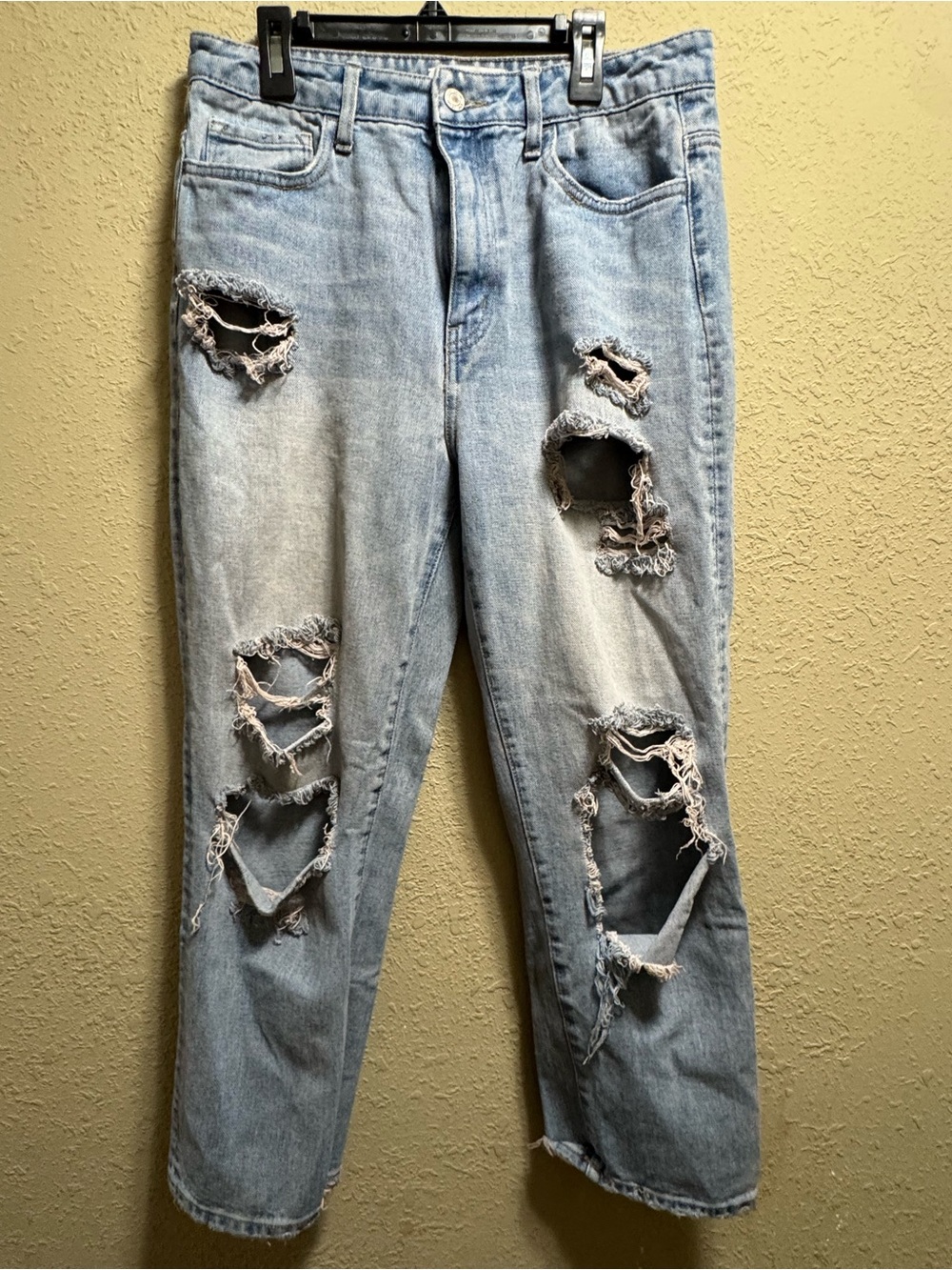 Light Wash Distressed Straight Leg Women’s Jeans
